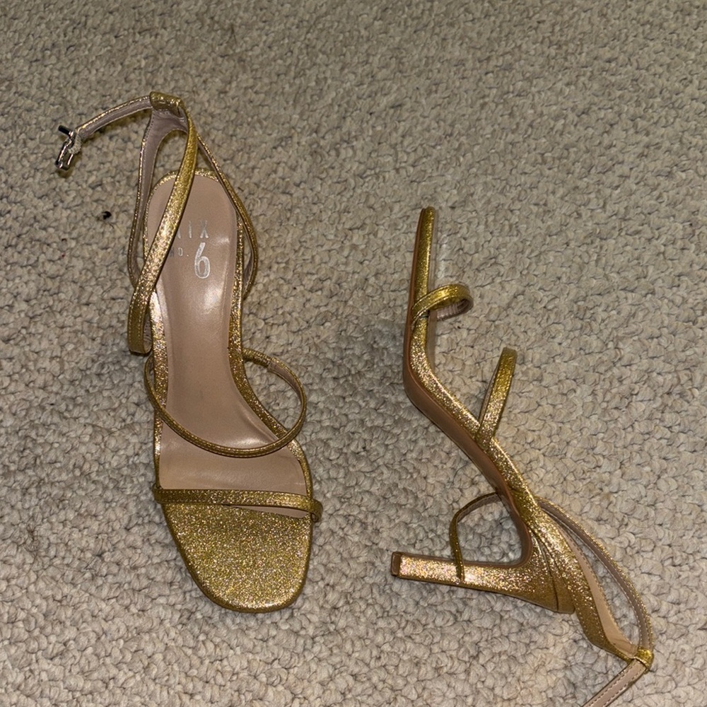 Mix No. 6 Gold Sparkly Heels